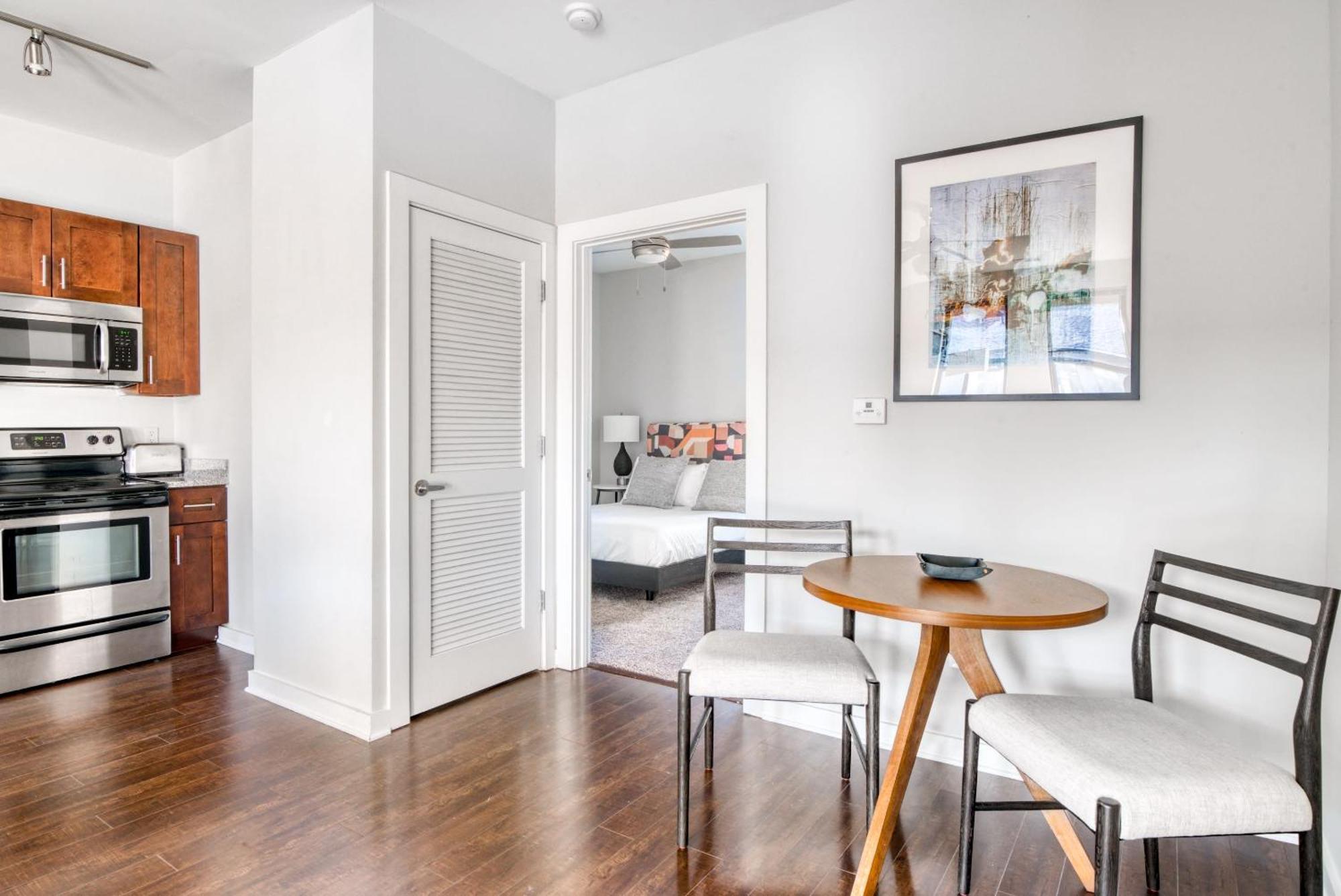 Cozysuites Music Row Bold 1Br W Free Parking Nashville Luaran gambar